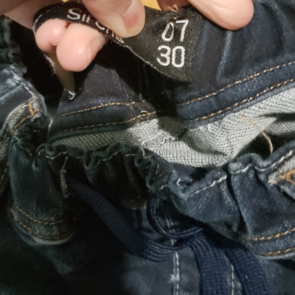 3/$30 Jeans - Picture 6 of 6